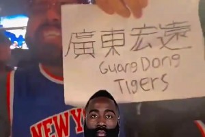 应该还可以吧！詹姆斯：膝盖有点软，检查一下看能否在打10年。